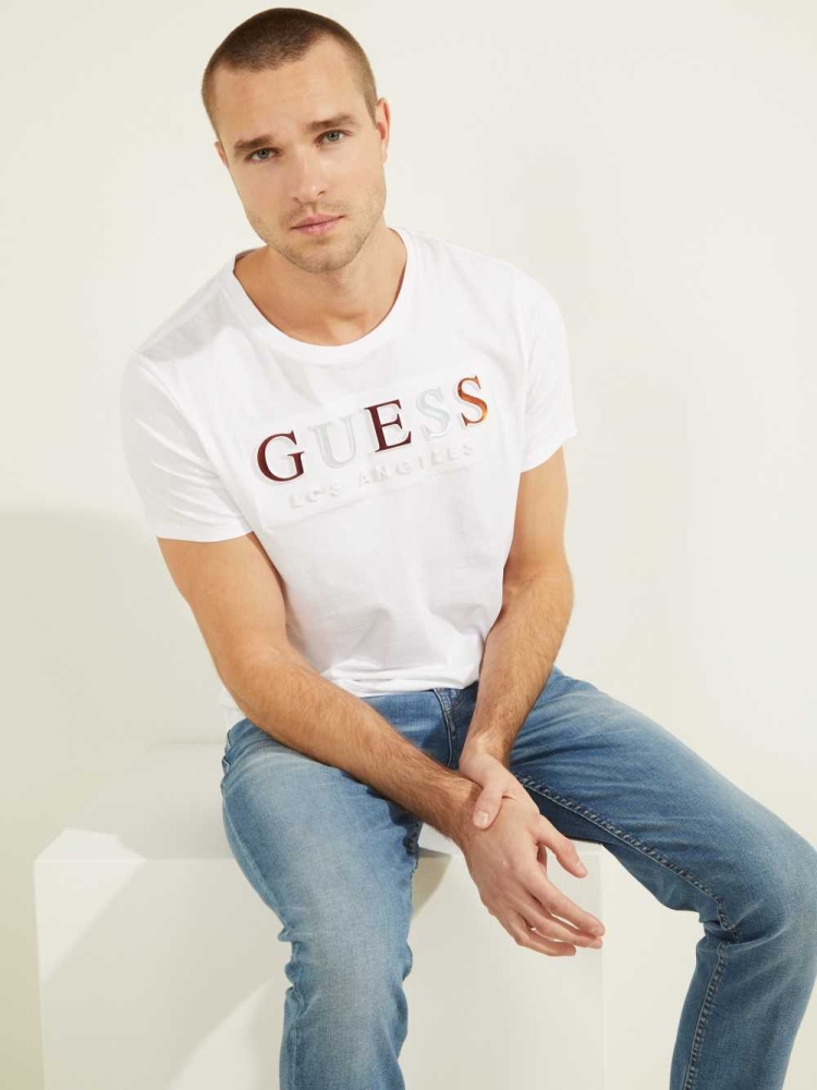 GUESS Embossed Logo Men's T-Shirts White | UK4713UFY